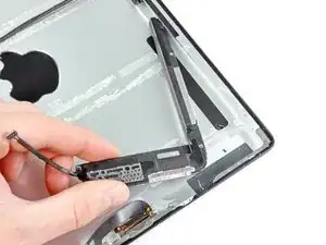 iPad 2 GSM Speaker Assembly Replacement