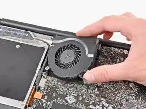 MacBook Pro 17" Unibody Right Fan Replacement
