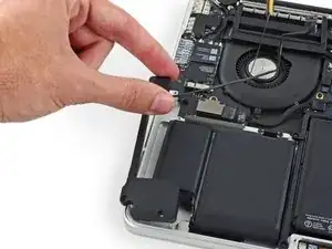 MacBook Pro 13" Retina Display Late 2013 Right Speaker Replacement