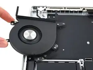 MacBook Pro 16" 2021 Fan Assembly Replacement