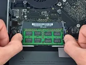 MacBook Pro 15" Unibody 2.53 GHz Mid 2009 RAM Replacement