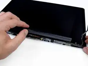 MacBook Pro 17" Unibody Clutch Cover Replacement
