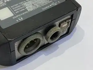 Mini-XLR socket