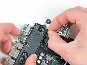 MacBook Pro 13" Unibody Late 2011 MagSafe DC-In Board Replacement