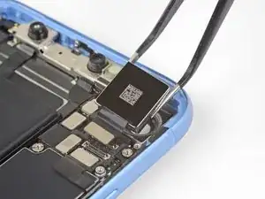 iPhone XR Rear-Facing Camera Replacement