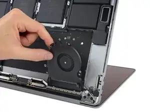 MacBook Pro 15" Touch Bar 2017 Fan Replacement