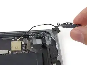 iPad Mini 3 LTE Lower Right Antenna Replacement