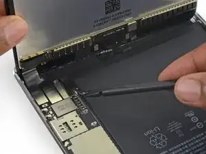 iPad mini 4 LTE Battery Connector Replacement