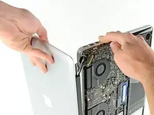 MacBook Pro 15" Unibody Mid 2012 Display Replacement