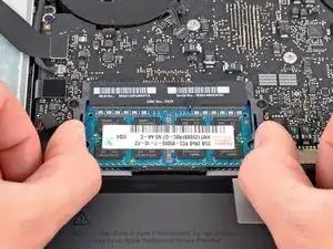 MacBook Pro 15" Unibody Mid 2010 RAM Replacement