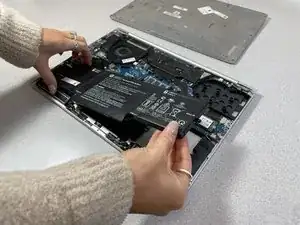 HP EliteBook 1040 G4 Battery Replacement