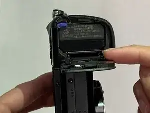 Sony α6000 Memory Card Replacement