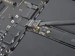 MacBook Pro 16" 2023 Battery Disconnection