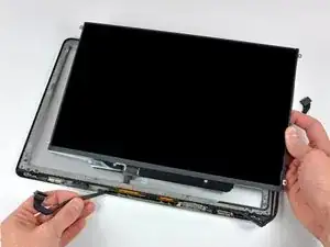 MacBook Pro 13" Unibody Mid 2010 LCD Replacement