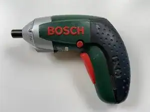 Bosch IXO (2 Gen) Battery Replacement
