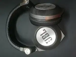 JBL Synchros E50BT Teardown