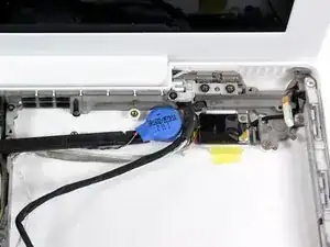 MacBook Core 2 Duo PRAM Battery (Santa Rosa/Penryn) Replacement