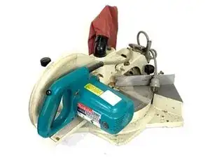 Makita 10" Corded Compound Miter Saw LS1011