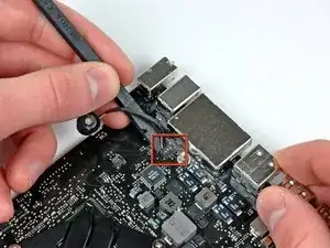 MacBook Pro 15" Unibody Mid 2009 Microphone Replacement