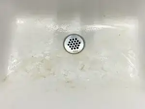 How to Remove Stains From a Porcelain Sink