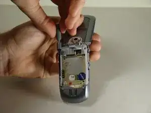 Disassembling Motorola E815 Antenna