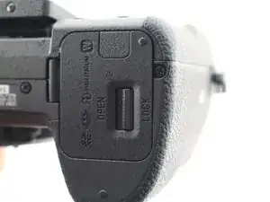 Sony α6500 Battery Replacement